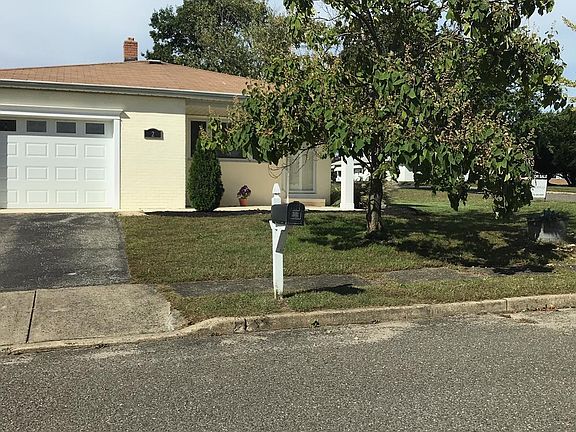 2nd image of 2 Santa Fe Ct