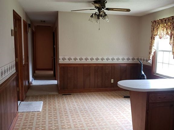 3rd image of 447 Sedgefield Dr