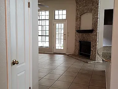 3800 Rocky Ford Dr — Photo 2
