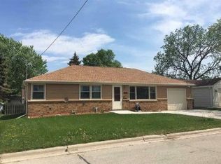 2025 Jourdain Ln, Green Bay, WI 54301