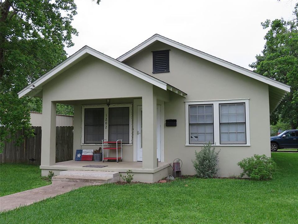 1st image of 1202 Avenue E