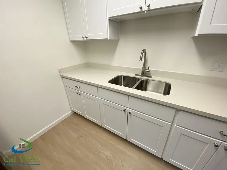 315 Bellerose Dr #1-4 — Photo 11