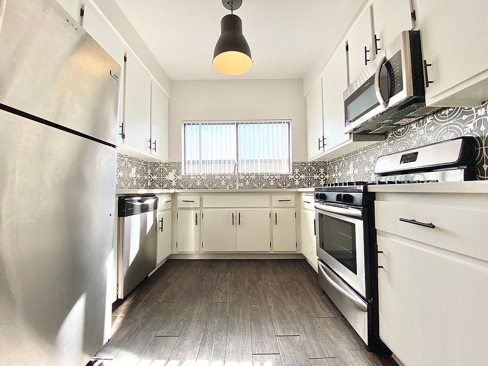 1st image of 625 N Kenwood St APT 110