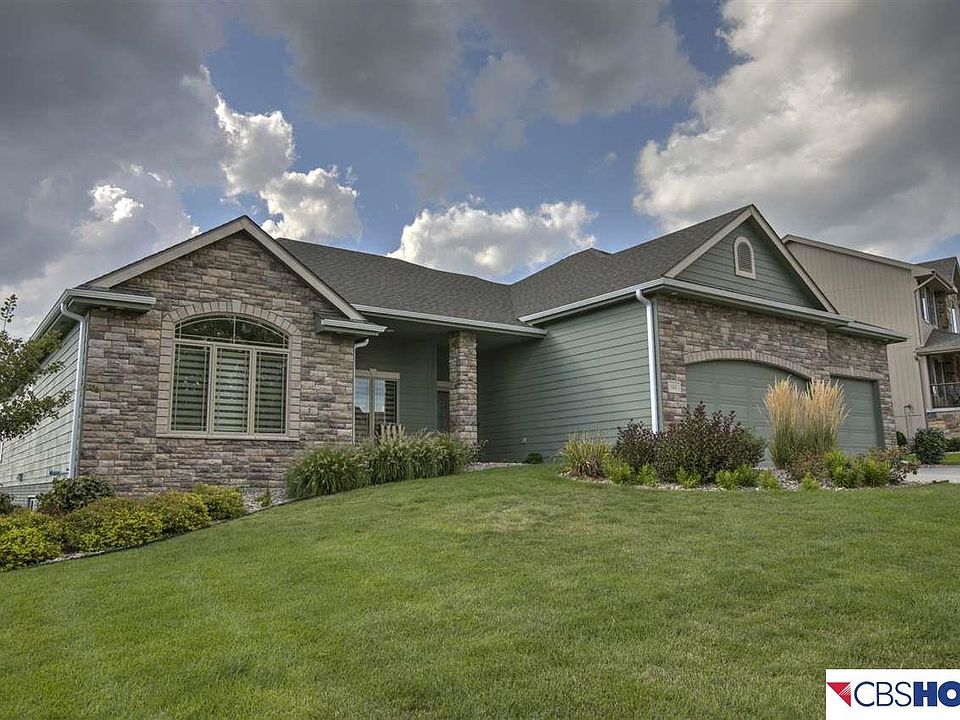 1st image of 5522 N 165th St