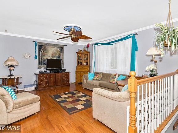 4th image of 5009 Lee Hill Cir