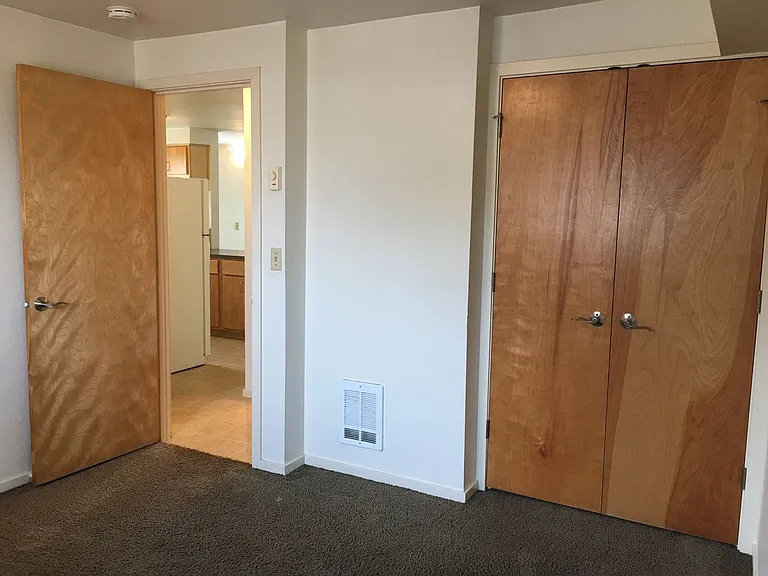 183 E 19th Ave — Photo 24