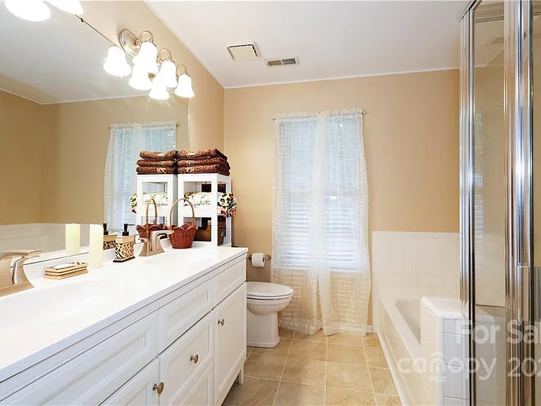 Bathroom of the master bedroom