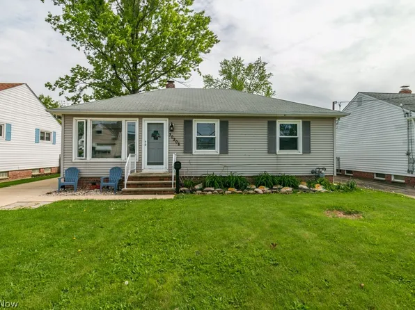 30208 Royalview Dr, Eastlake, OH 44095