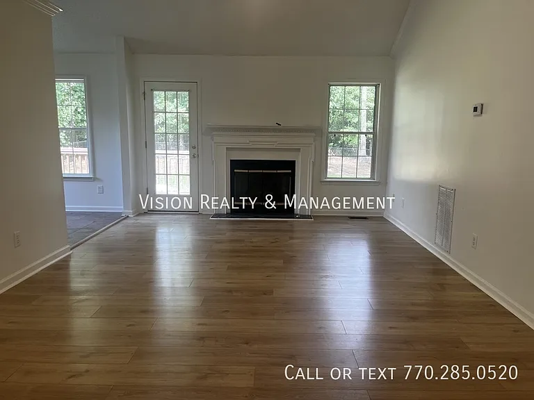 64 Wooddale Ln — Photo 5