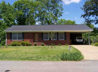 66 Creasy St, Lexington, TN 38351