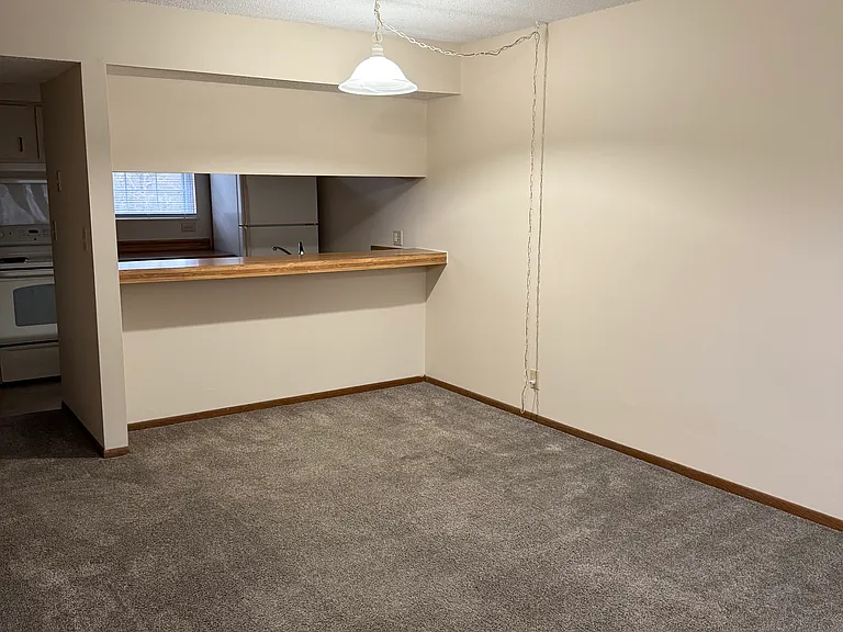 Oglebay Village Apartments — Photo 21