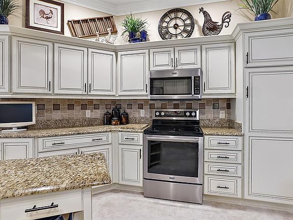 4th image of 2069 Southfield Dr