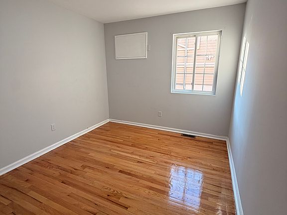 4th image of 2947 Bruner Ave APT 1