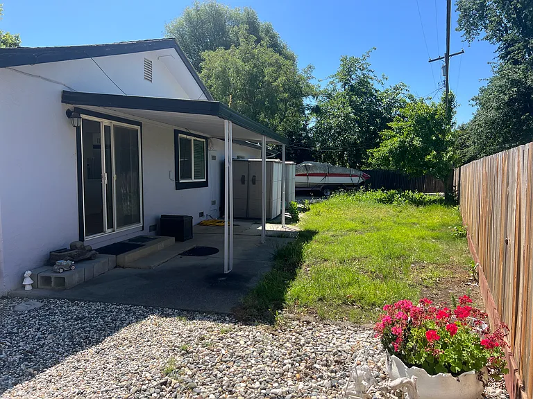 908 Apricot Ave — Photo 14