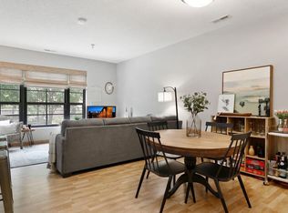 2566 Ellis Ave APT 123, Saint Paul, MN 55114