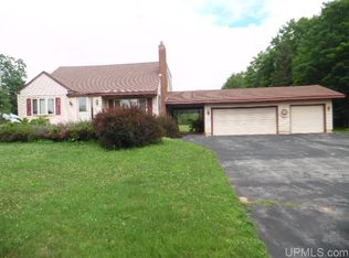 3910 15th Rd, Escanaba, MI 49829