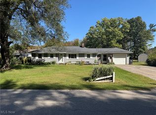 522 Furnace Rd, Conneaut, OH 44030