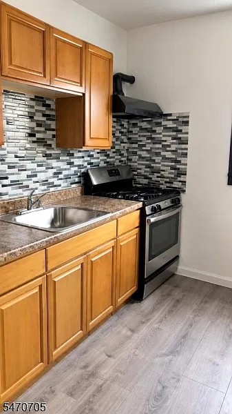 3 bed, 1.0 bath, $2,000 — Photo 3