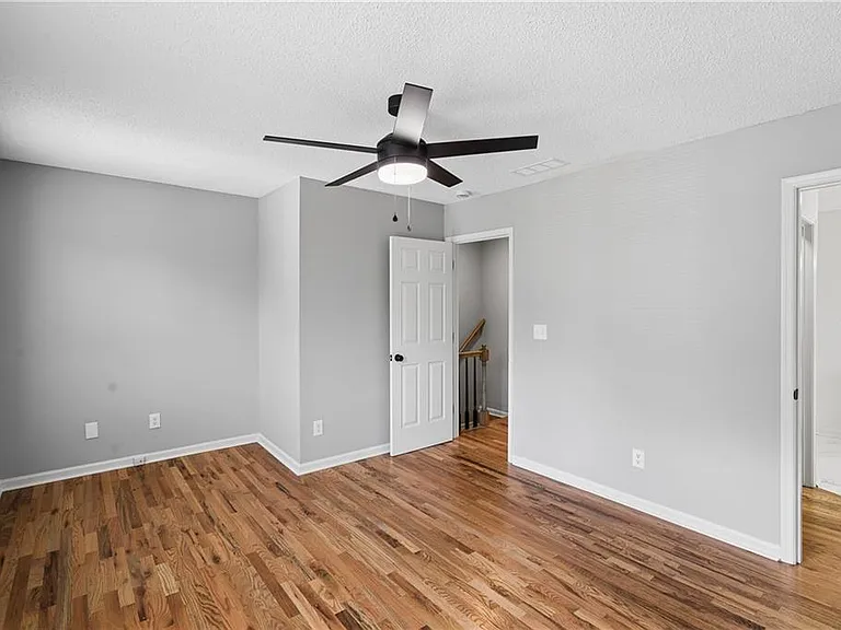 5200 Laurel Bridge Dr SE — Photo 13