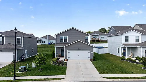 3912 Sadie St Photo 1