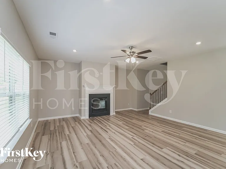 6351 Trinity Crossing Cir — Photo 3