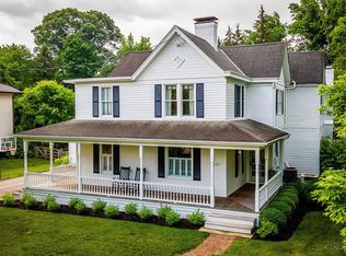 321 Rugby Ave, Terrace Park, OH 45174