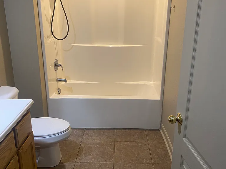 144 Bledsoe Cir #A — Photo 6