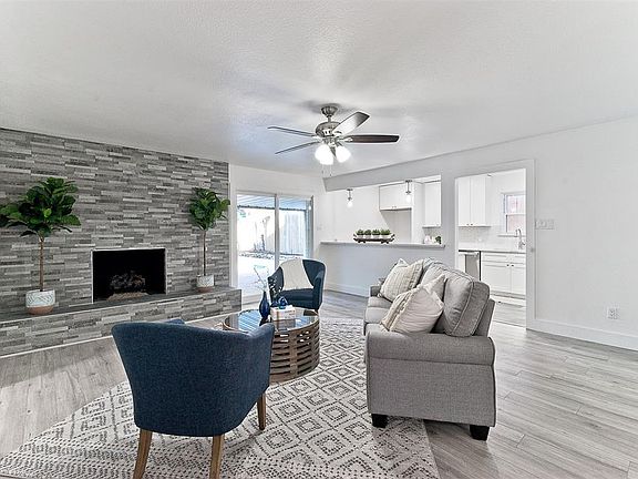 2nd image of 7811 La Cosa Dr