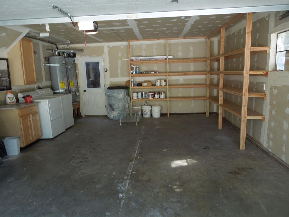 2nd image of 1528 Carmel Dr