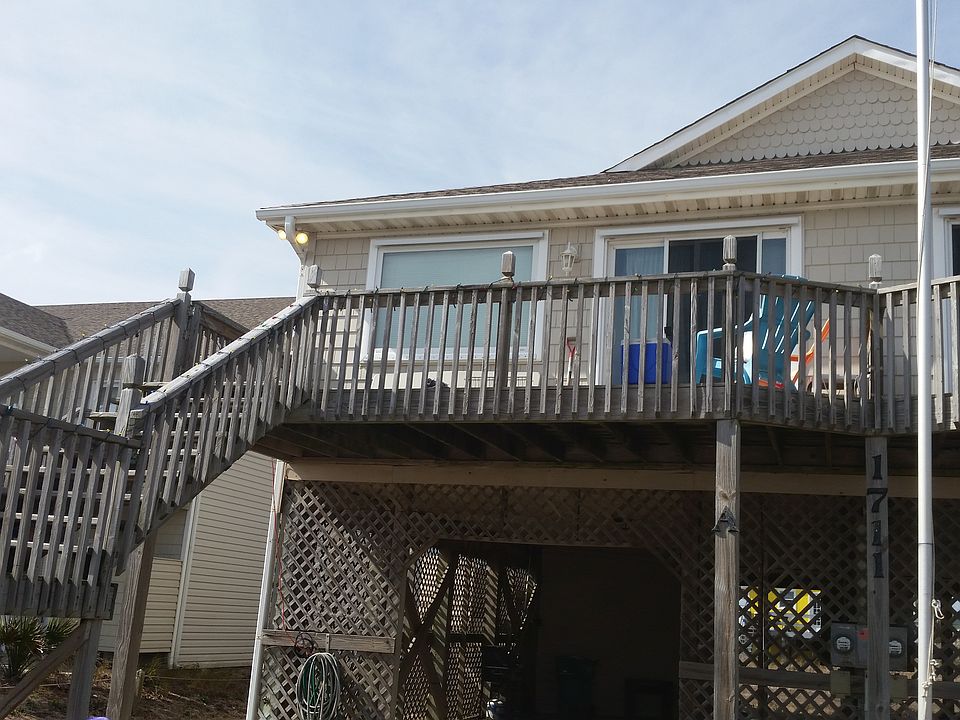 2nd image of 1711 N Shore Dr