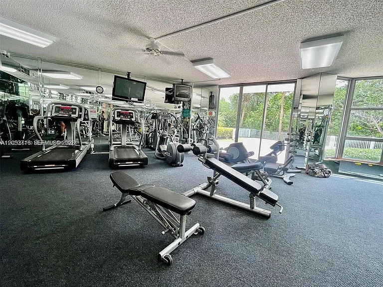 3400 NE 192nd St #Penthouse 7 — Photo 12