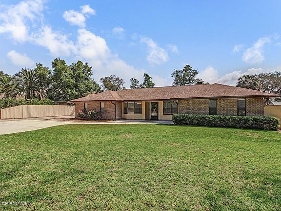 3rd image of 5210 Magnolia Oaks Ln