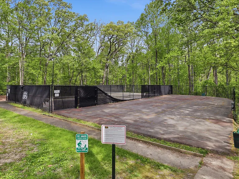 8114 A Colony Point Rd #G — Photo 21