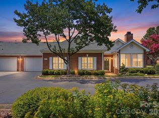 8302 Olde Troon Dr, Charlotte, NC 28277