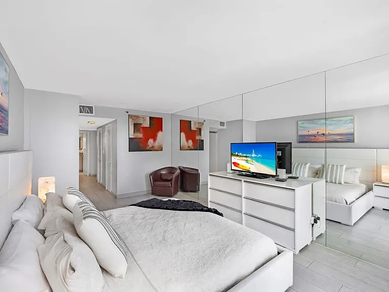 1717 N Bayshore Dr #10-ID1054119P — Photo 21