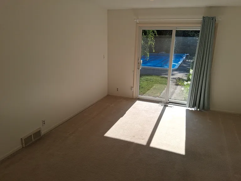 12368 Lakeshore Dr — Photo 22