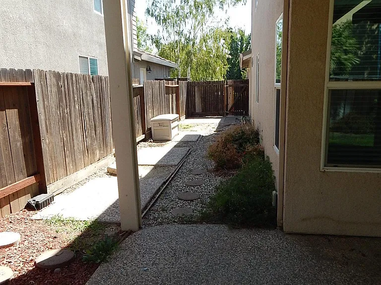 1607 Pastal Way — Photo 37