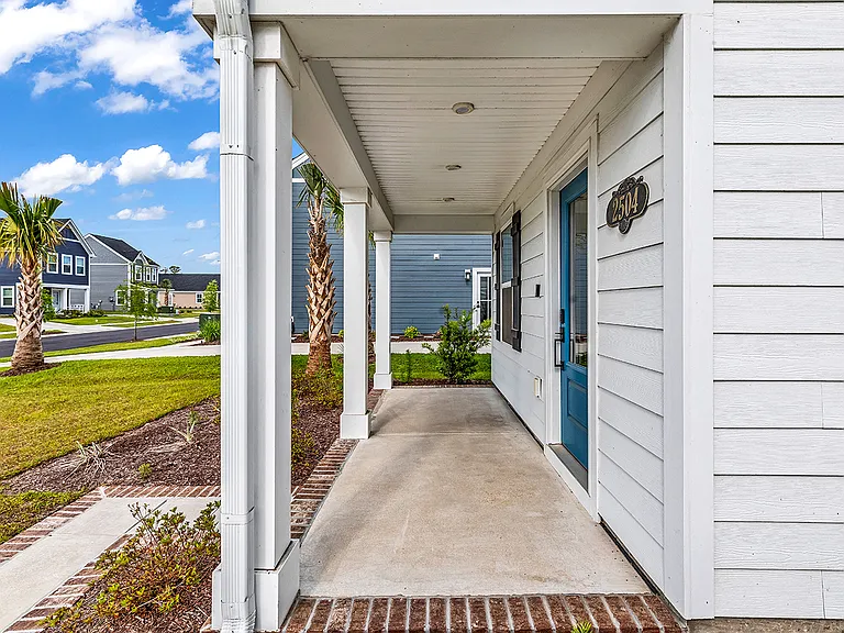 2504 Rowyn St — Photo 2