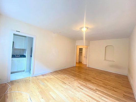 2nd image of 310 E 74th St #2R