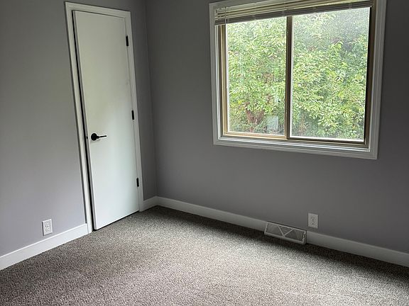 another picture of a bedroom