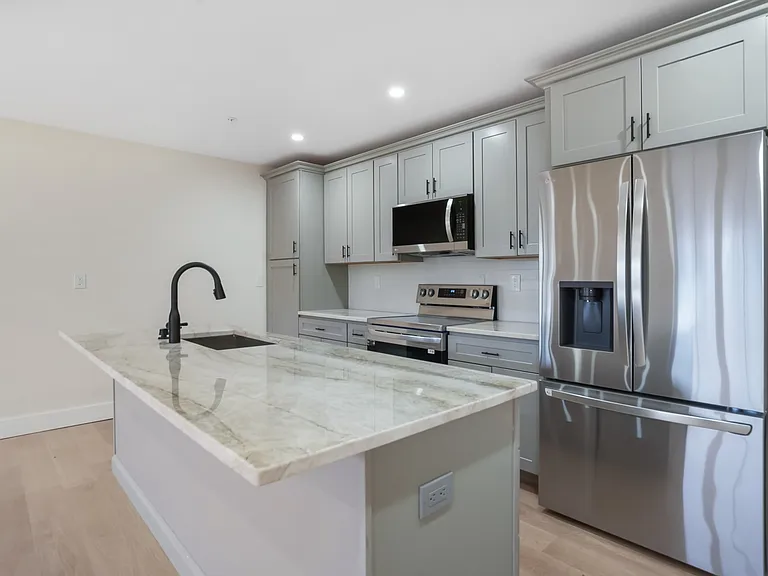 125 New Hamburg Rd #1 — Photo 2