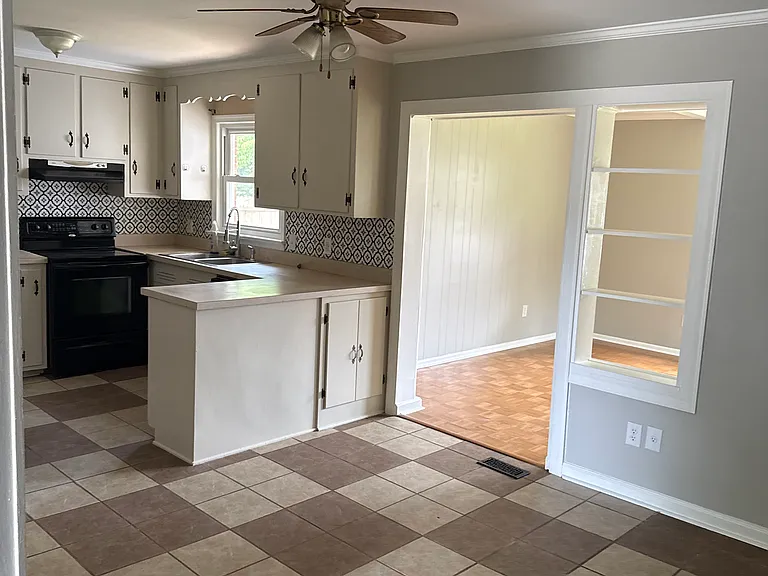 912 Wheeler Dr — Photo 9
