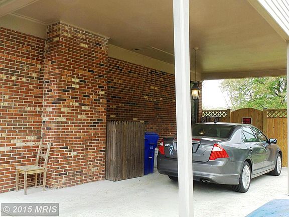 4th image of 9837 Angela Dr