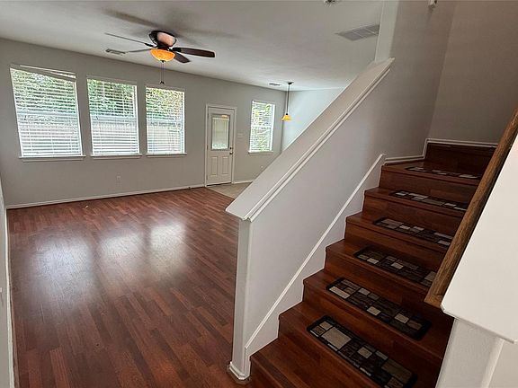 5th image of 35 Ledgestone Pl