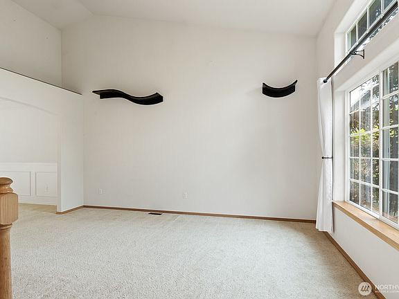 5th image of 17825 79th Drive NE