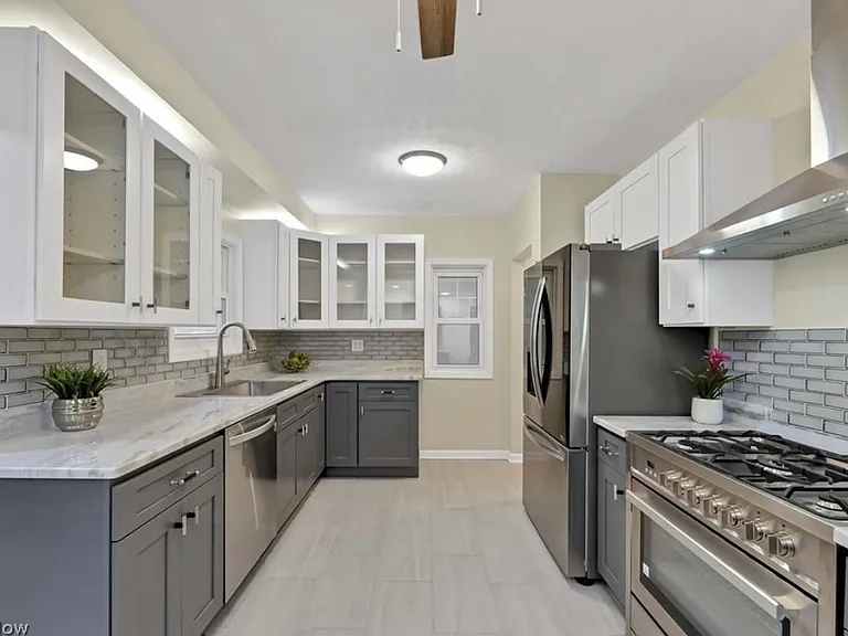 33381 Detroit Rd — Photo 15