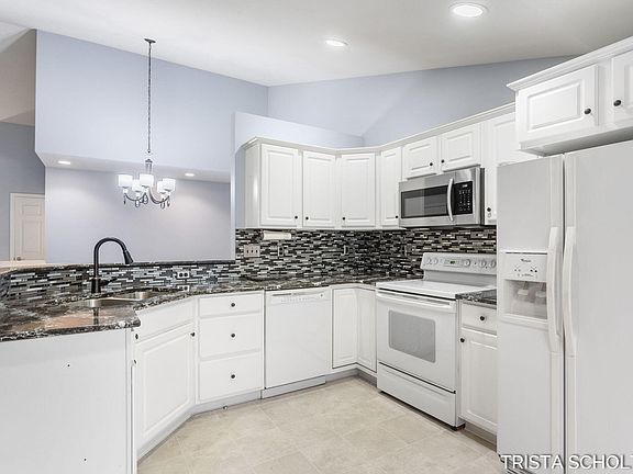 5th image of 1696 High Pointe Dr #7
