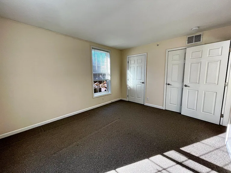8 Parker St #4 — Photo 19