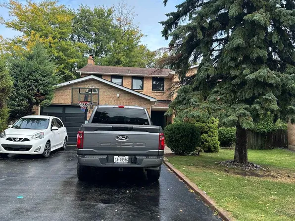 18 Lippincott Ct #Basement, Richmond Hill, ON L4C 7M4
