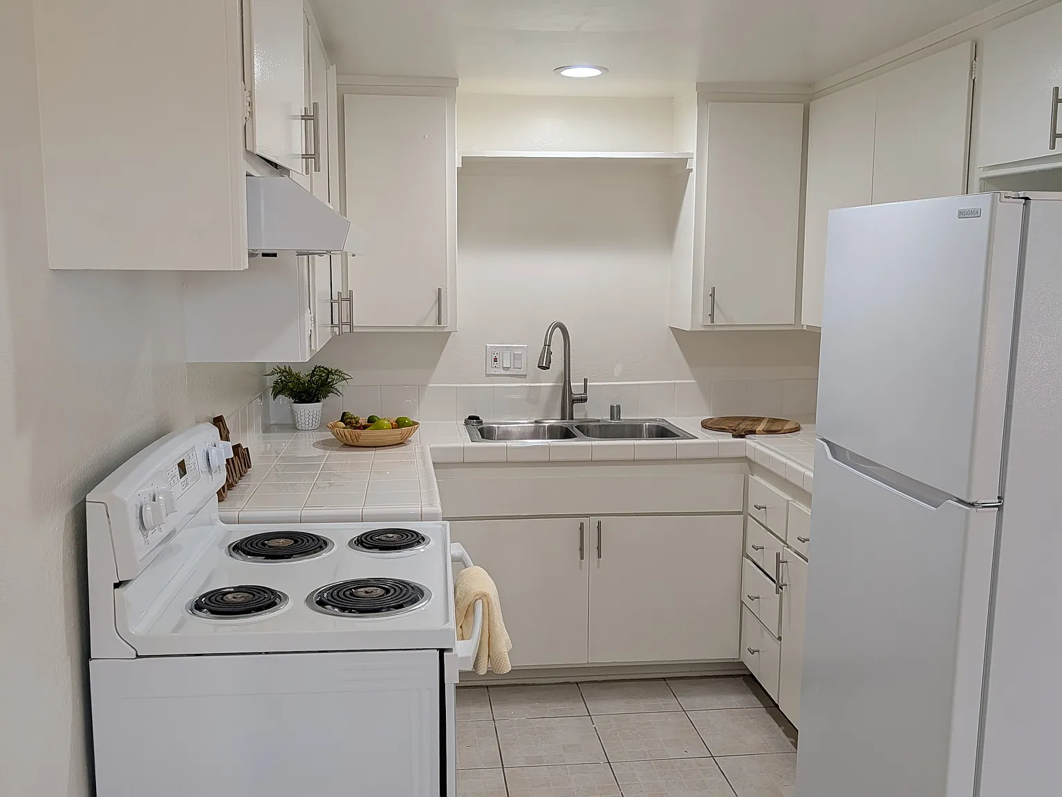 2 bed, 960 sqft, $2,595 — Photo 3